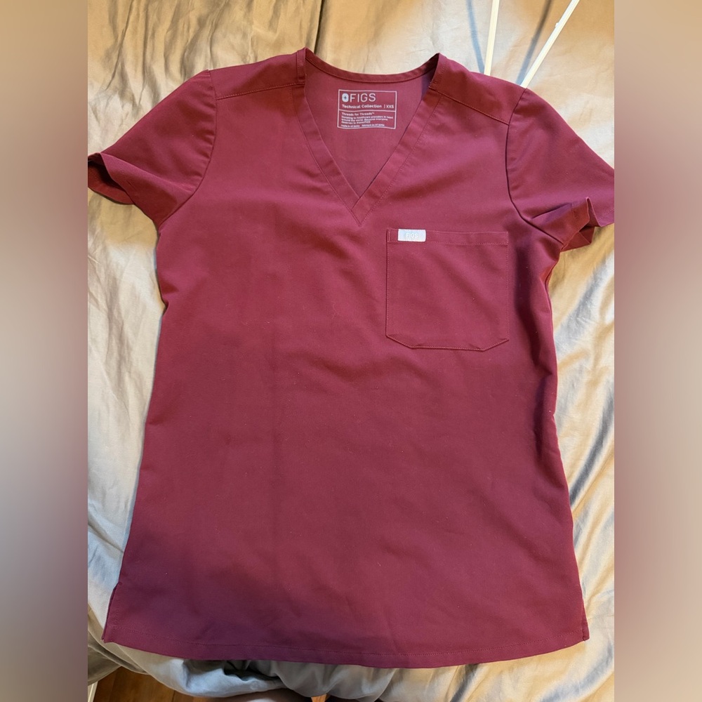 Figs Burgundy Scrub Set XXS TOP AND XS/P BOTTOM - Picture 4 of 4